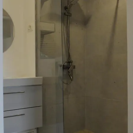 Apartment Quiet Artist For A Peaceful Hideaway In