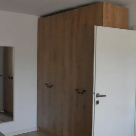 Apartment Quiet Artist For A Peaceful Hideaway In