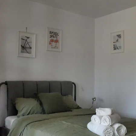 Apartment Quiet Artist For A Peaceful Hideaway In *